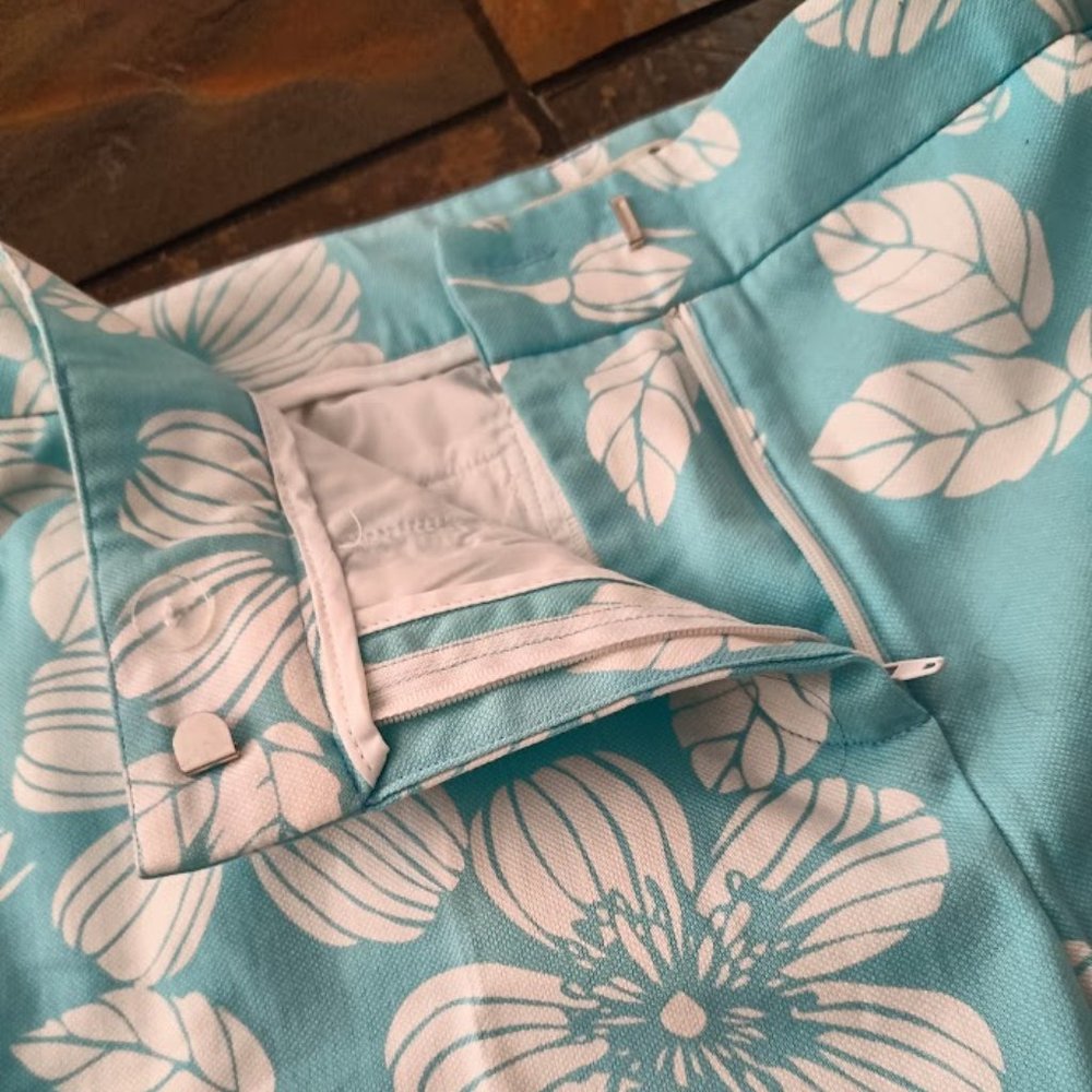 12🌴Jessica Sport floral pastel colors capris pants - Picture 7 of 10